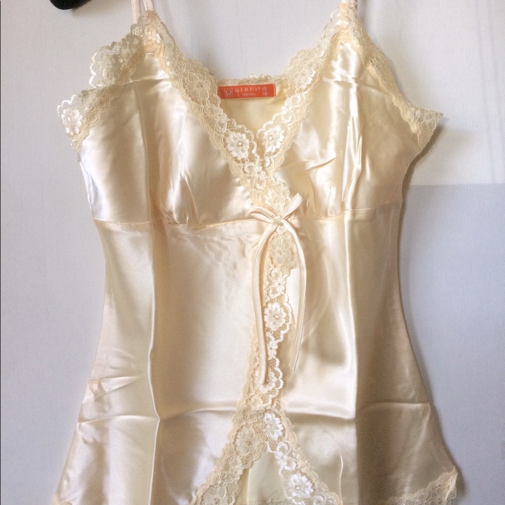 NWOT Sexy yellow pajama set with lace detailing